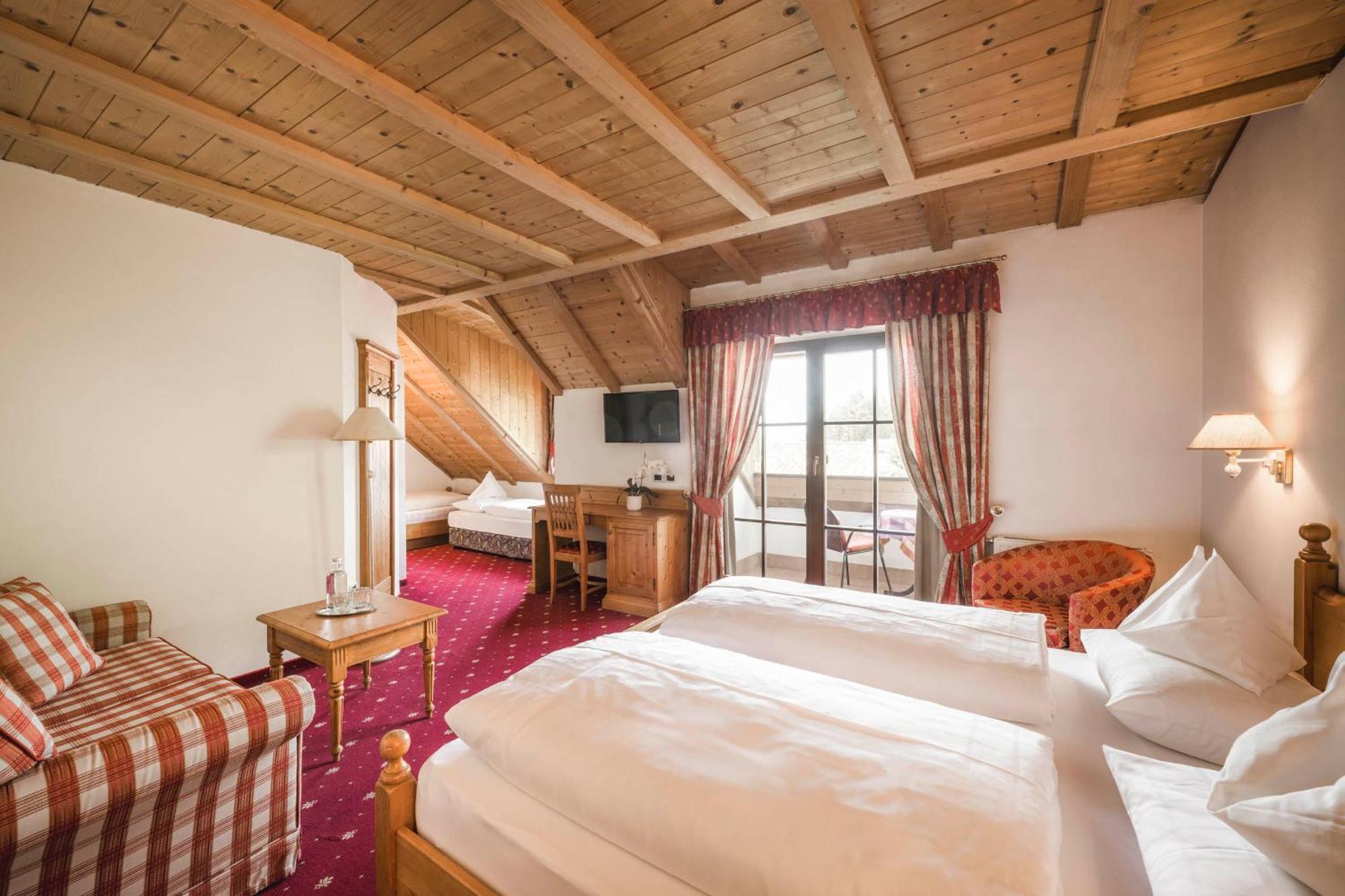Hotel Ansitz Jakoberhof Ортизеи Экстерьер фото
