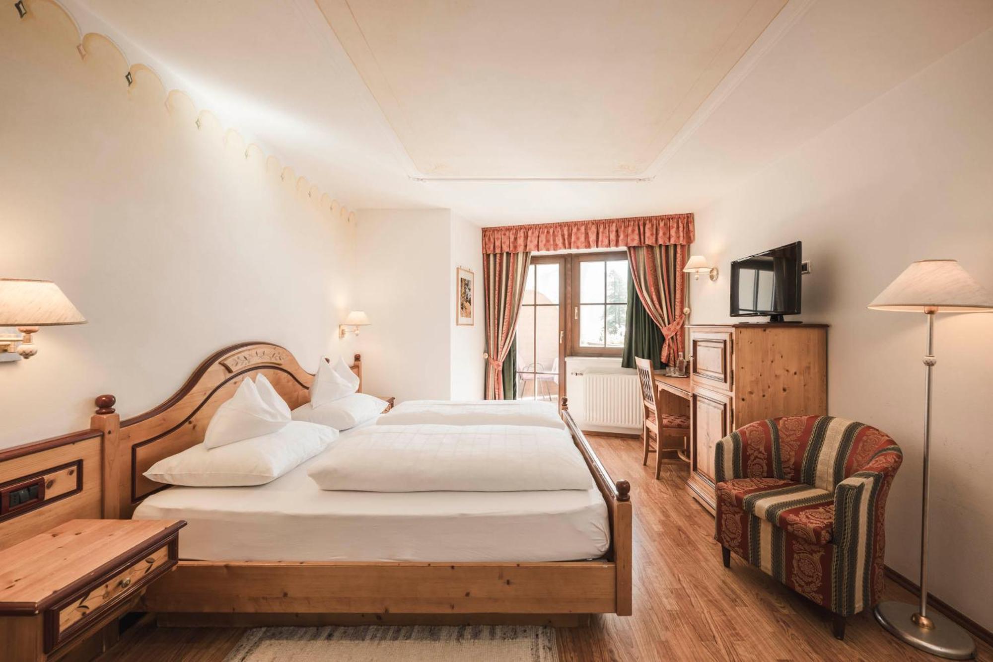 Hotel Ansitz Jakoberhof Ортизеи Экстерьер фото