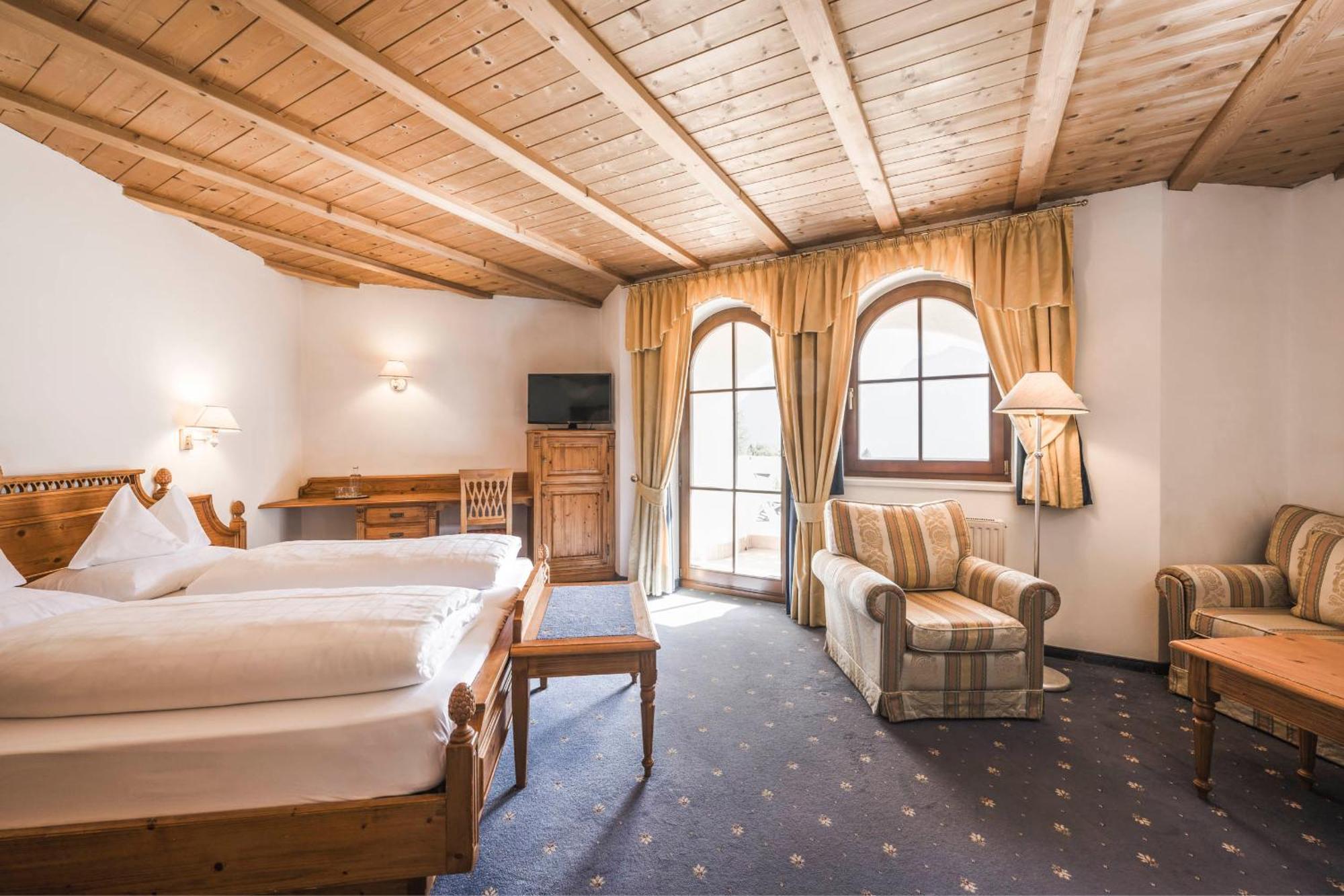 Hotel Ansitz Jakoberhof Ортизеи Экстерьер фото